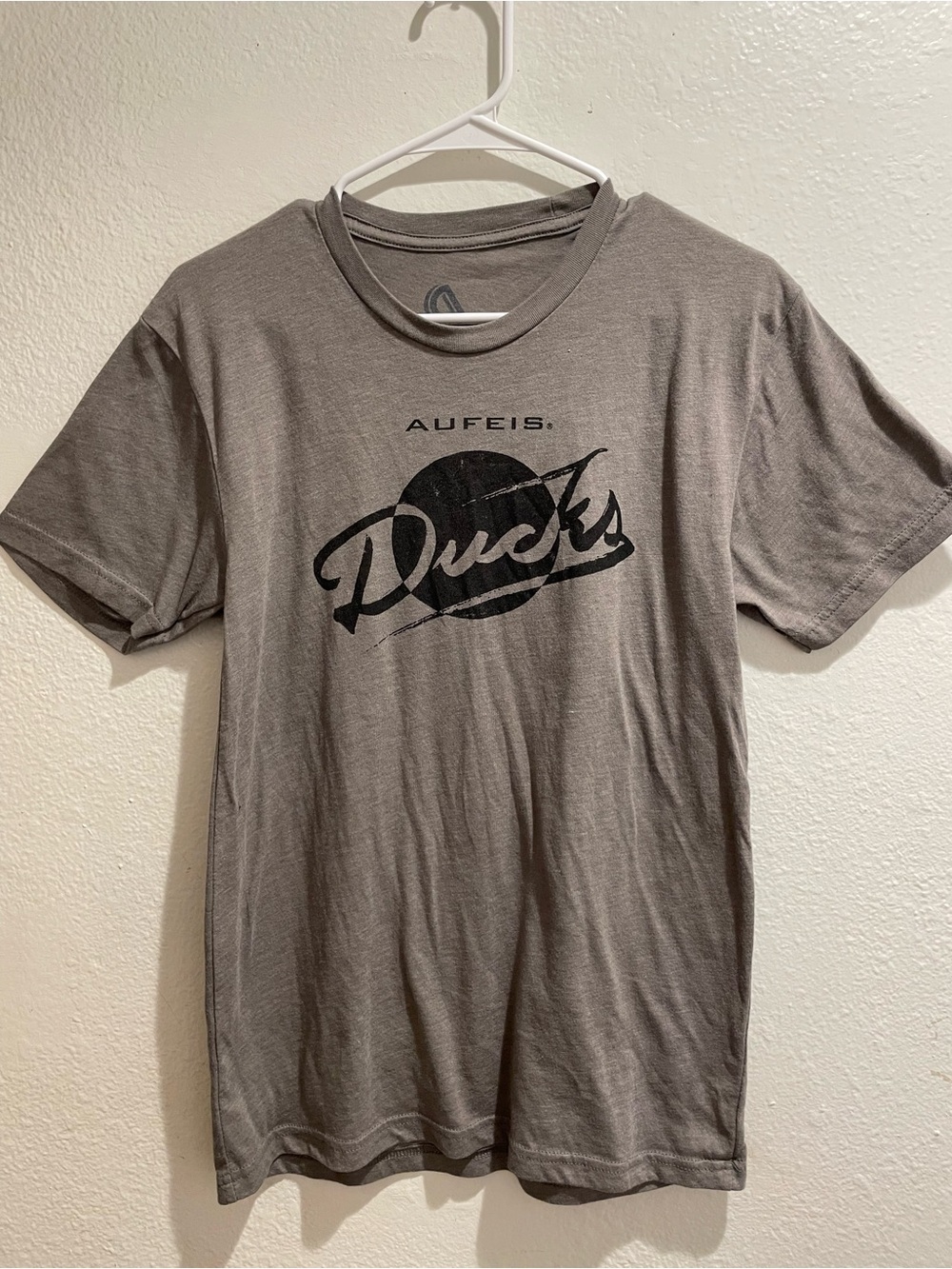 Aufeis Anaheim Ducks Shirt Mens M Medium Gray Graphic Hockey Lifestyle Tee NHL